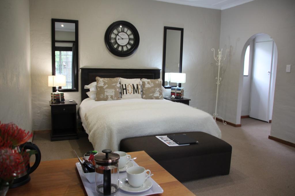 Caladdi Bed And Breakfast Durban Room photo